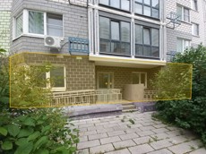 ГП16998388.Нежилое помещение.Фасад здания с выделенными окнами реализуемого объекта_3.jpg
