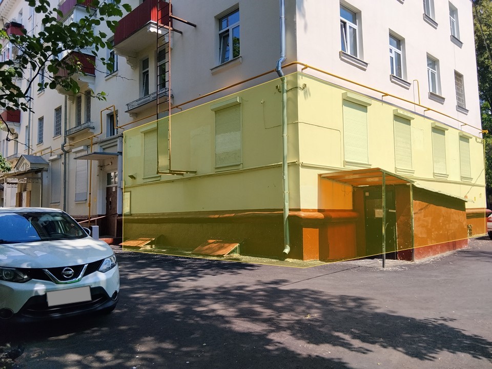 ГП16999908.Нежилое помещение.Фасад здания с выделенными окнами реализуемого объекта_4.jpg