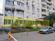ГП16949119.Нежилое помещение.Фасад здания с выделенными окнами реализуемого объекта.jpg