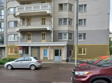 ГП16999903.Нежилое помещение.Фасад здания с выделенными окнами реализуемого объекта_4.jpg