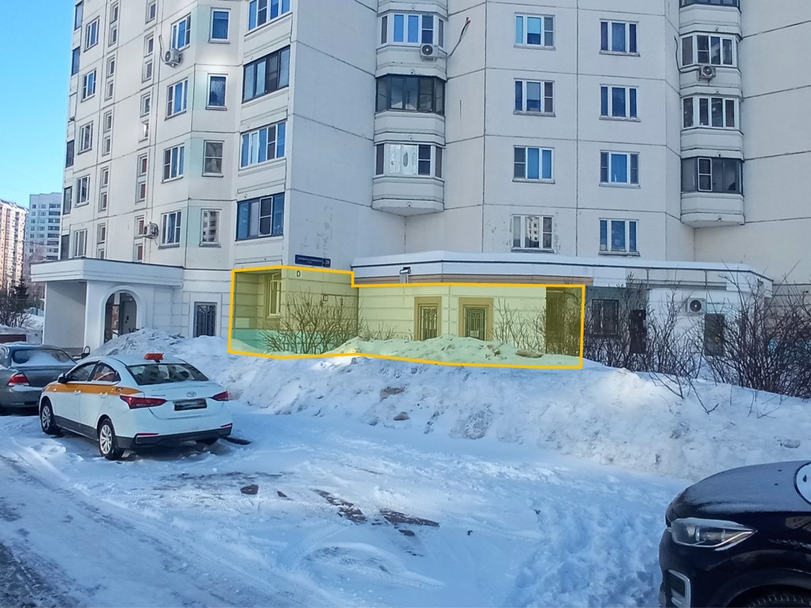 ГП16986245.Нежилое помещение.Фасад здания с выделенными окнами реализуемого объекта_3.jpg