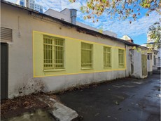 ГП17006862.Нежилое помещение.Фасад здания с выделенными окнами реализуемого объекта_2.jpg