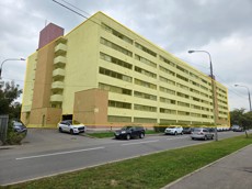 ГП17007539.Нежилое помещение.Фасад здания с выделенными окнами реализуемого объекта.jpg