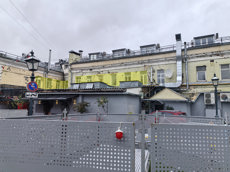 ГП17005595.Нежилое помещение.Фасад здания с выделенными окнами реализуемого объекта_4.jpg