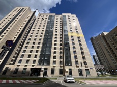 ГП17007901.Квартира.Фасад здания с выделенными окнами реализуемого объекта.jpg