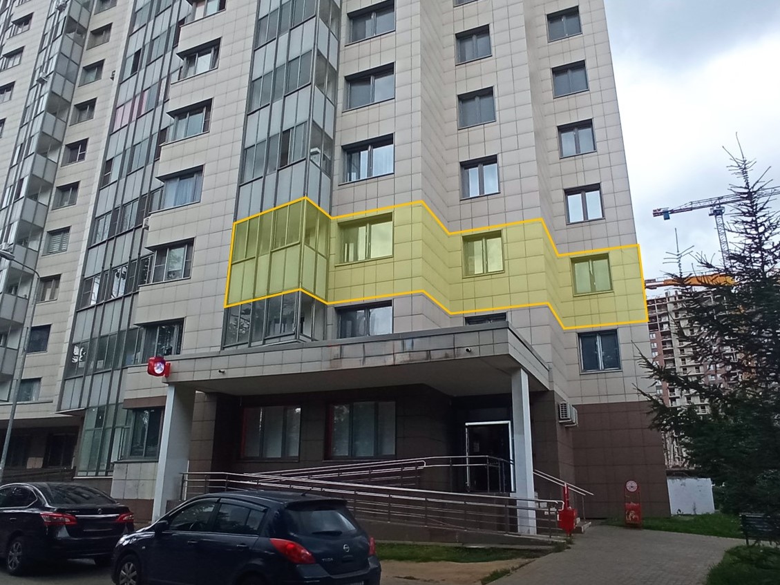 ГП16965657.Квартира.Фасад здания с выделенными окнами реализуемого объекта.jpg