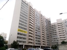 ГП16965659.Квартира.Фасад здания с выделенными окнами реализуемого объекта.jpg