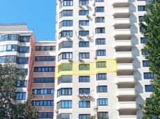 ГП16964515.Квартира.Фасад здания с выделенными окнами реализуемого объекта.jpg