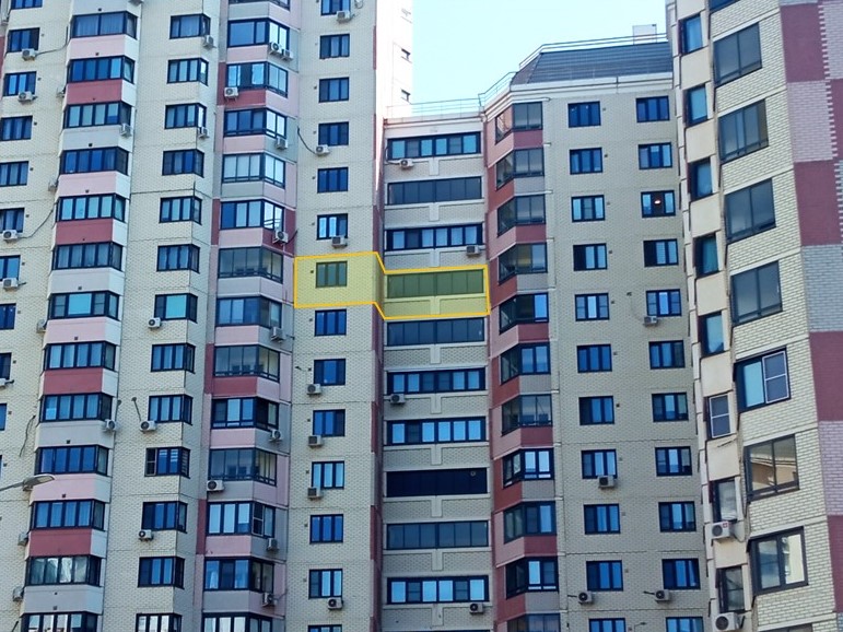 ГП16964515.Квартира.Фасад здания с выделенными окнами реализуемого объекта_2.jpg