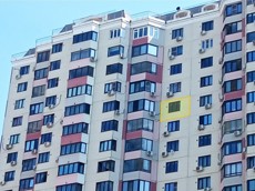 ГП16964505.Квартира.Фасад здания с выделенными окнами реализуемого объекта_2.jpg