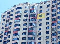 ГП16964479.Квартира.Фасад здания с выделенными окнами реализуемого объекта_2.jpg