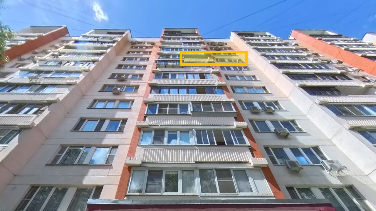 ГП17007128.Квартира.Фасад здания с выделенными окнами реализуемого объекта.jpg