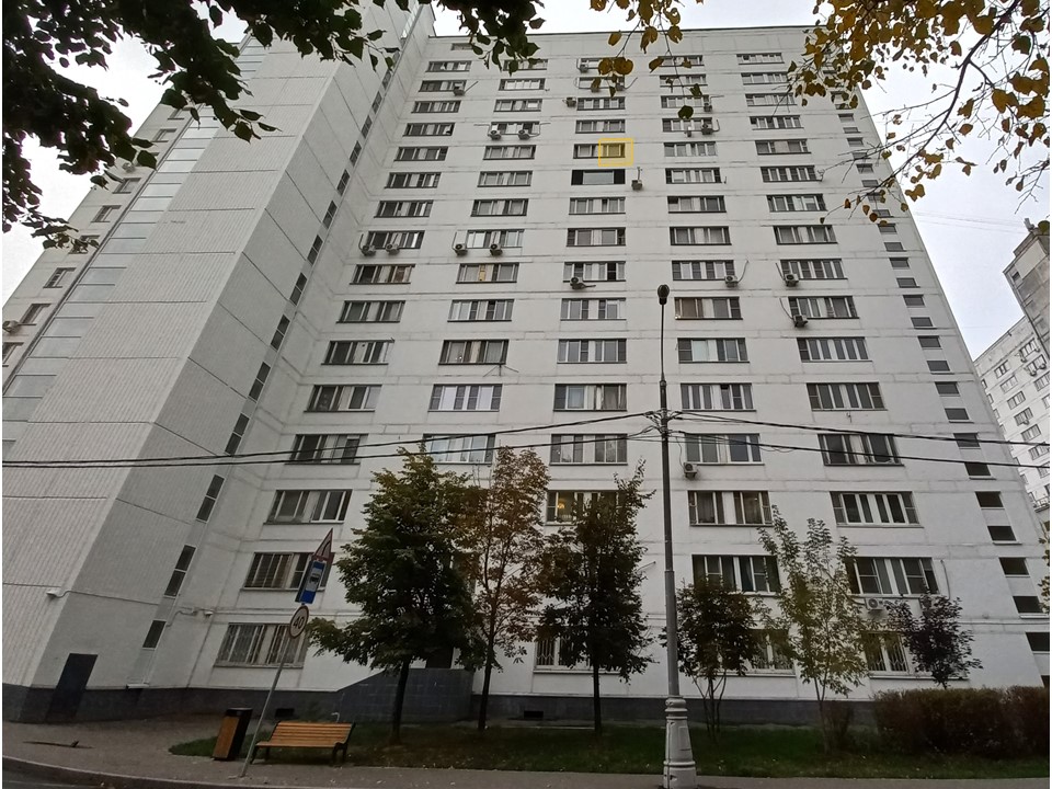 ГП16969256.Квартира.Фасад здания с выделенными окнами реализуемого объекта.jpg