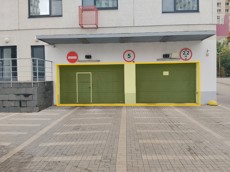 ГП17006471.Нежилое помещение.Фасад здания с выделенными окнами реализуемого объекта.jpg
