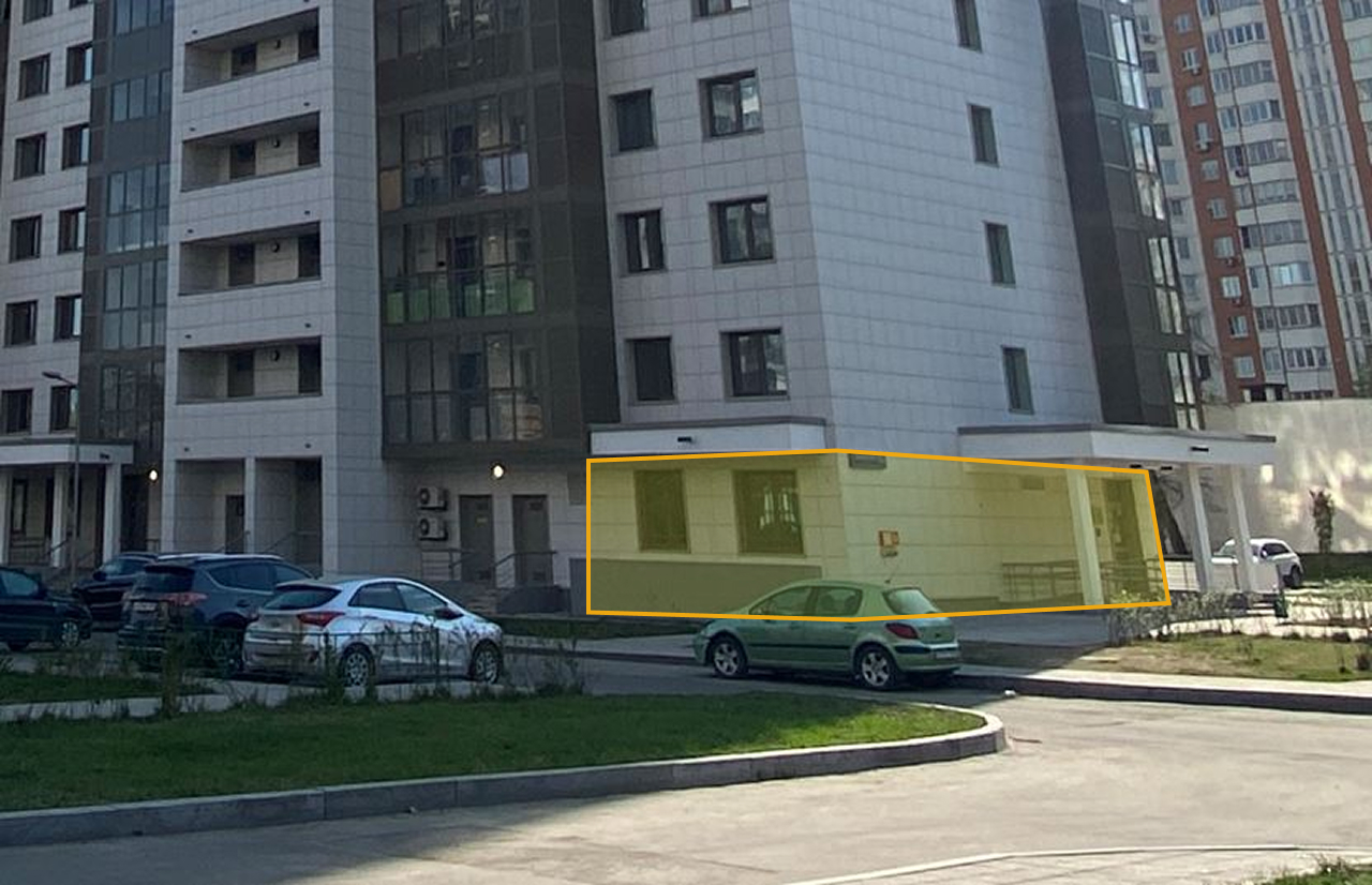 ГП16981960.Нежилое помещение.Фасад здания с выделенными окнами реализуемого объекта_4.jpg