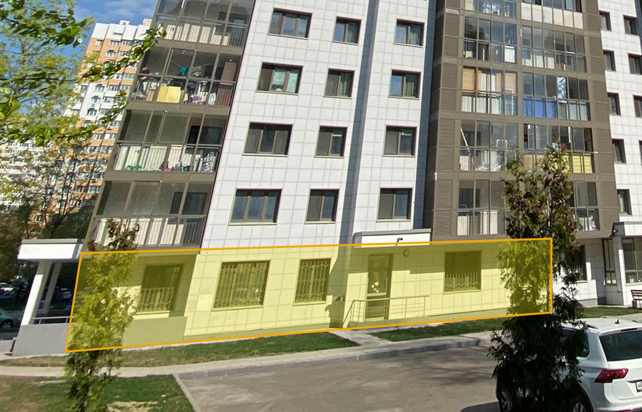 ГП16981960.Нежилое помещение.Фасад здания с выделенными окнами реализуемого объекта_3.jpg