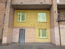 ГП16990338.Нежилое помещение.Фасад здания с выделенными окнами реализуемого объекта_3.jpg