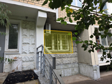 ГП17006512.Нежилое помещение.Фасад здания с выделенными окнами реализуемого объекта_2.png