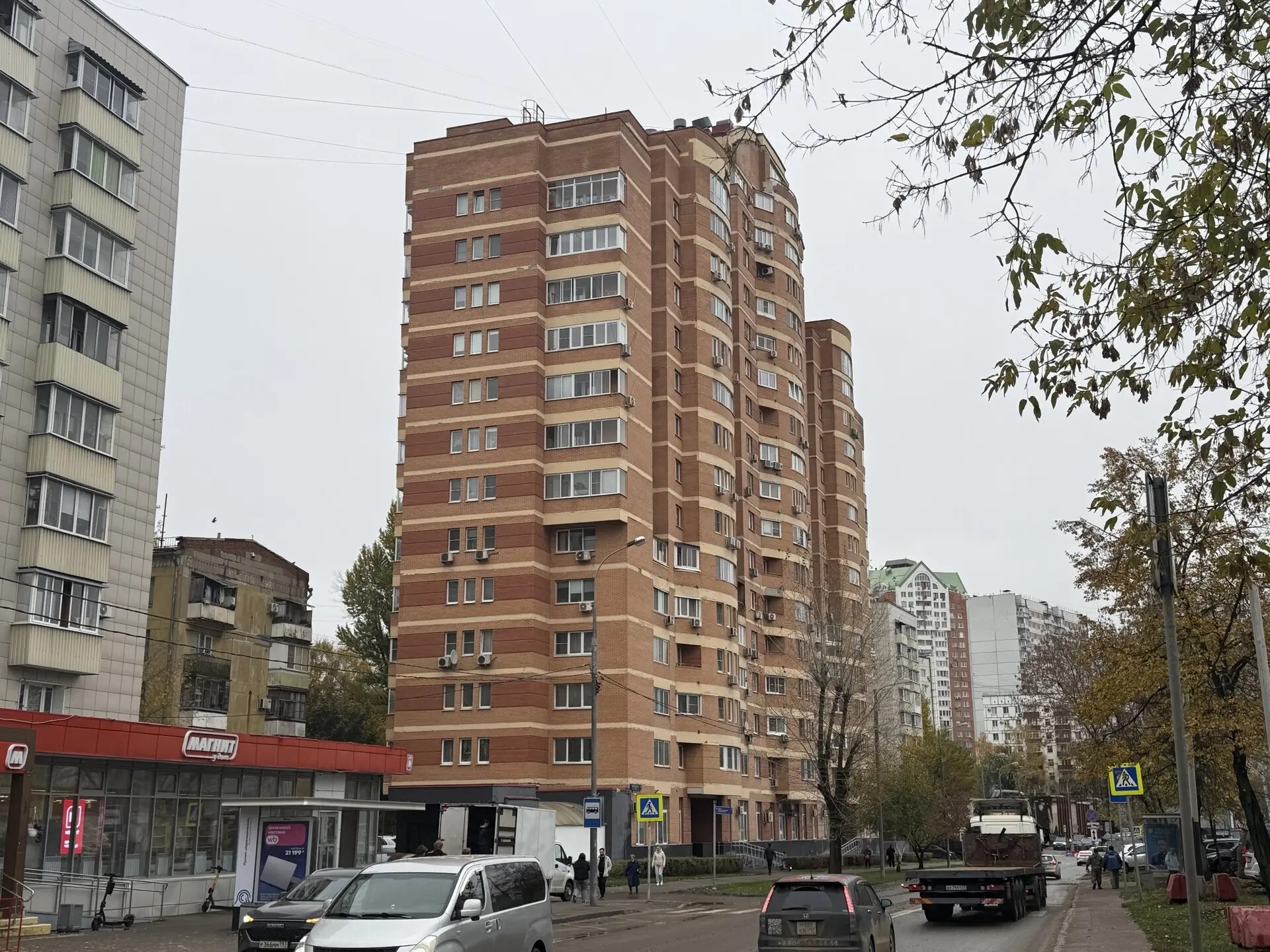 ГП16961550.Машино-место.Общий фасад здания.jpg