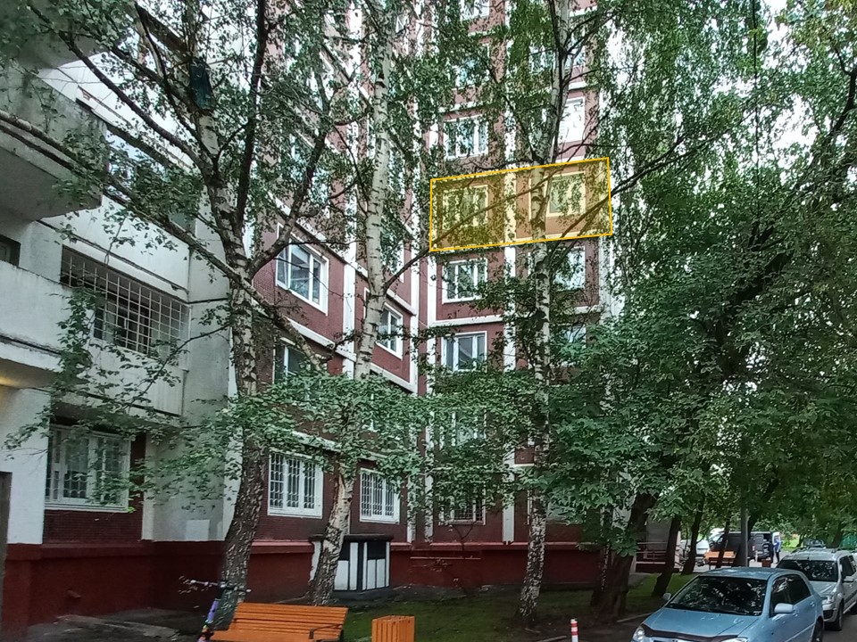 ГП17004211.Квартира.Фасад здания с выделенными окнами реализуемого объекта.jpg
