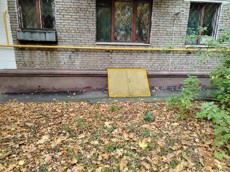 ГП17005943.Нежилое помещение.Фасад здания с выделенными окнами реализуемого объекта_4.jpg