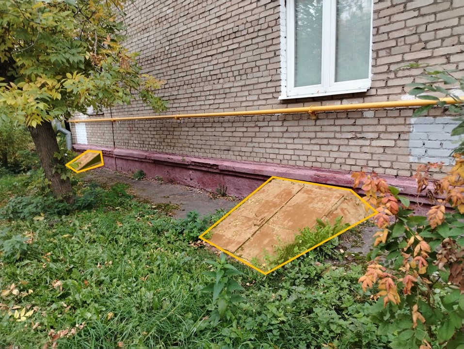 ГП17005943.Нежилое помещение.Фасад здания с выделенными окнами реализуемого объекта_2.jpg