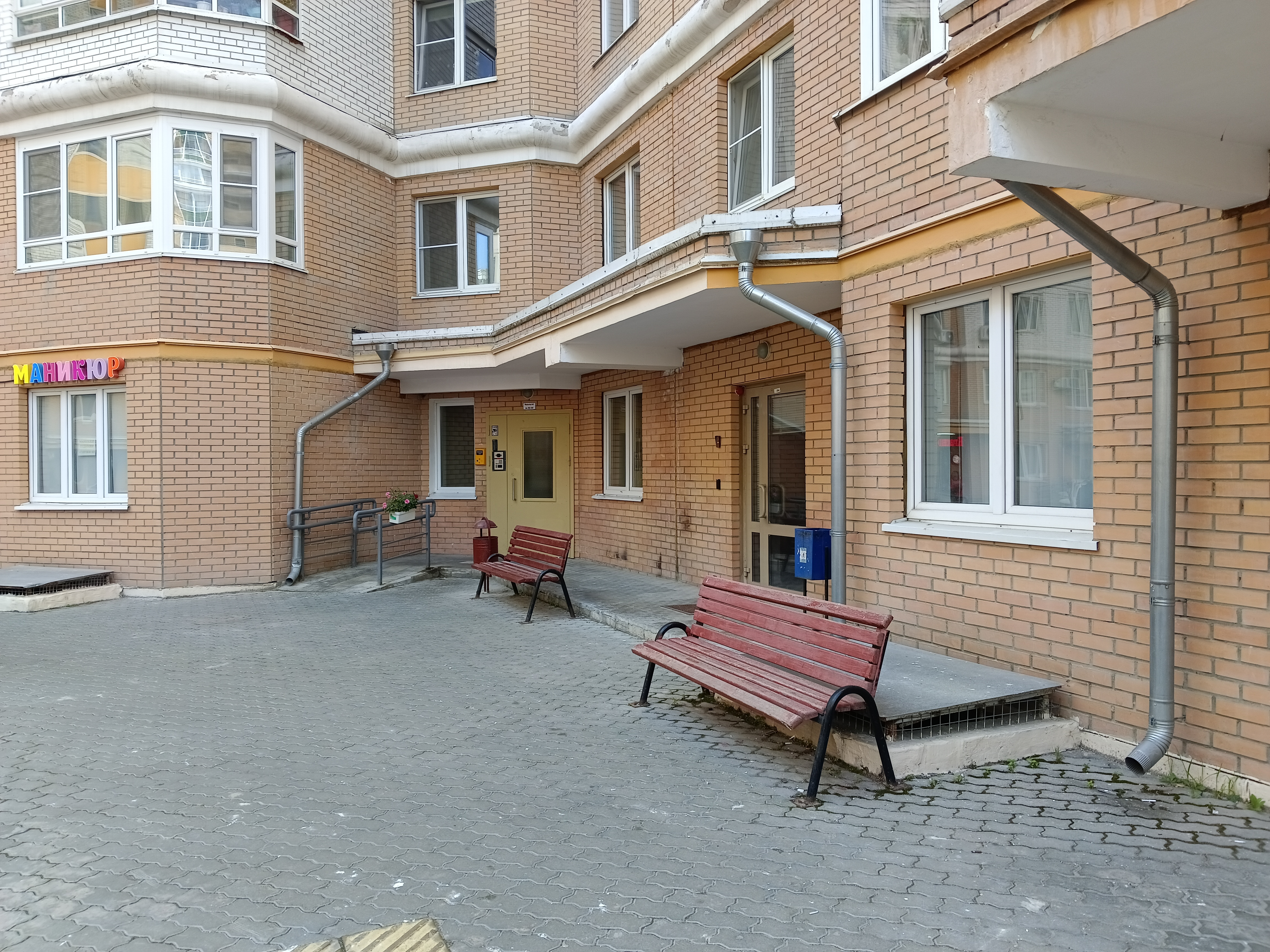 ГП16982545.Нежилое помещение.Входная группа объекта.jpg