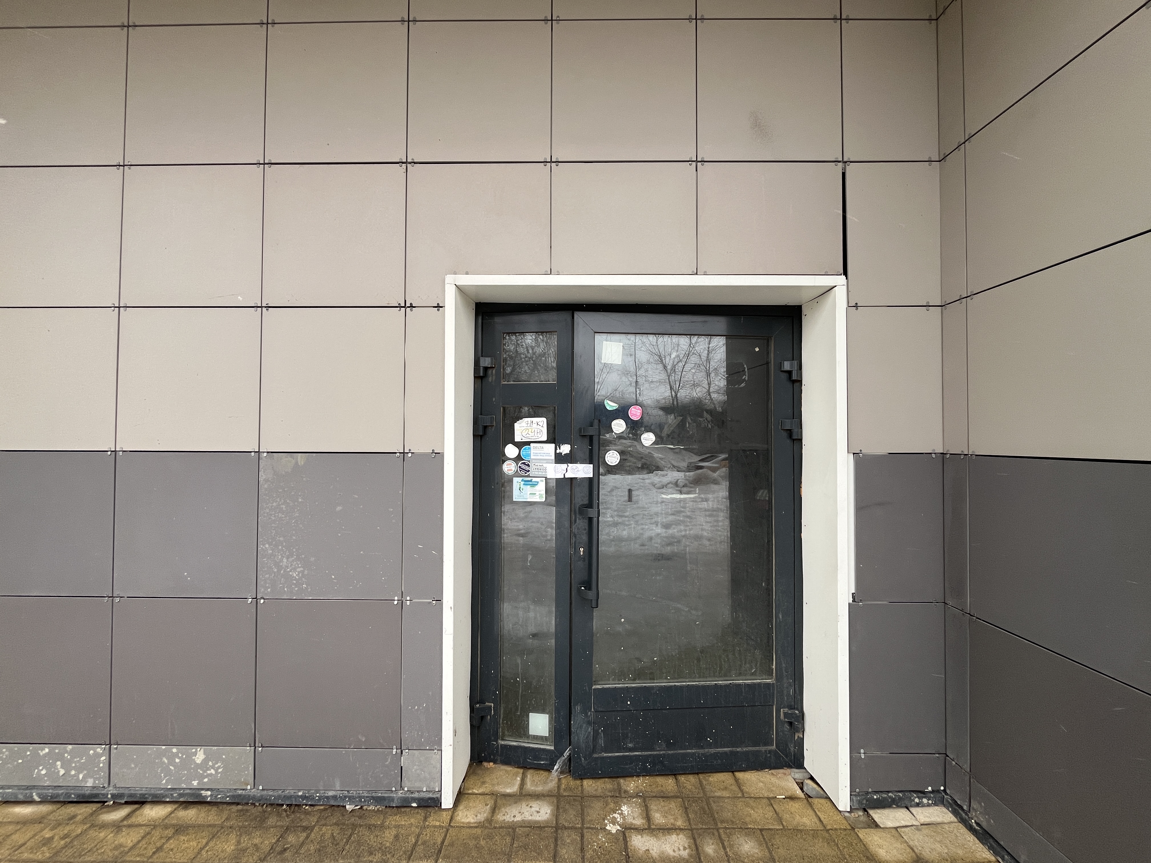 ГП16976352.Нежилое помещение.Входная группа объекта.jpg
