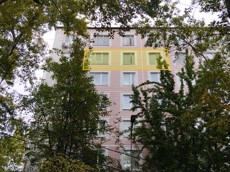 ГП17005938.Квартира.Фасад здания с выделенными окнами реализуемого объекта.jpg