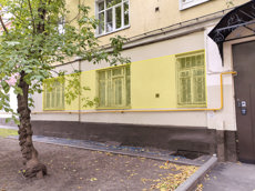 ГП17006495.Квартира.Фасад здания с выделенными окнами реализуемого объекта.jpg