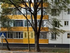 ГП17006402.Квартира.Фасад здания с выделенными окнами реализуемого объекта_2.jpg