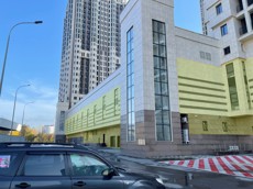 ГП17008152.Нежилое помещение.Фасад здания с выделенными окнами реализуемого объекта_6.jpg