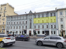 ГП17008150.Нежилое помещение.Фасад здания с выделенными окнами реализуемого объекта_2.jpg