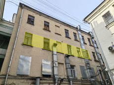 ГП17008150.Нежилое помещение.Фасад здания с выделенными окнами реализуемого объекта.jpg