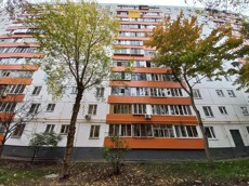 ГП17007013.Квартира.Фасад здания с выделенными окнами реализуемого объекта_2.jpg