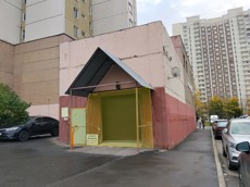 ГП17008141.Нежилое помещение.Фасад здания с выделенными окнами реализуемого объекта.jpg