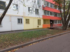 ГП17006401.Квартира.Фасад здания с выделенными окнами реализуемого объекта.jpg