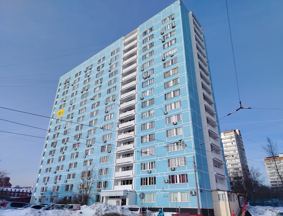 ГП16982741.Квартира.Фасад здания с выделенными окнами реализуемого объекта.jpg
