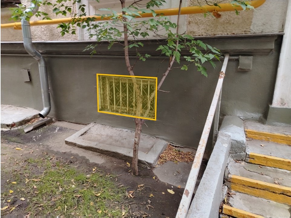 ГП17006380.Нежилое помещение.Фасад здания с выделенными окнами реализуемого объекта_2.jpg