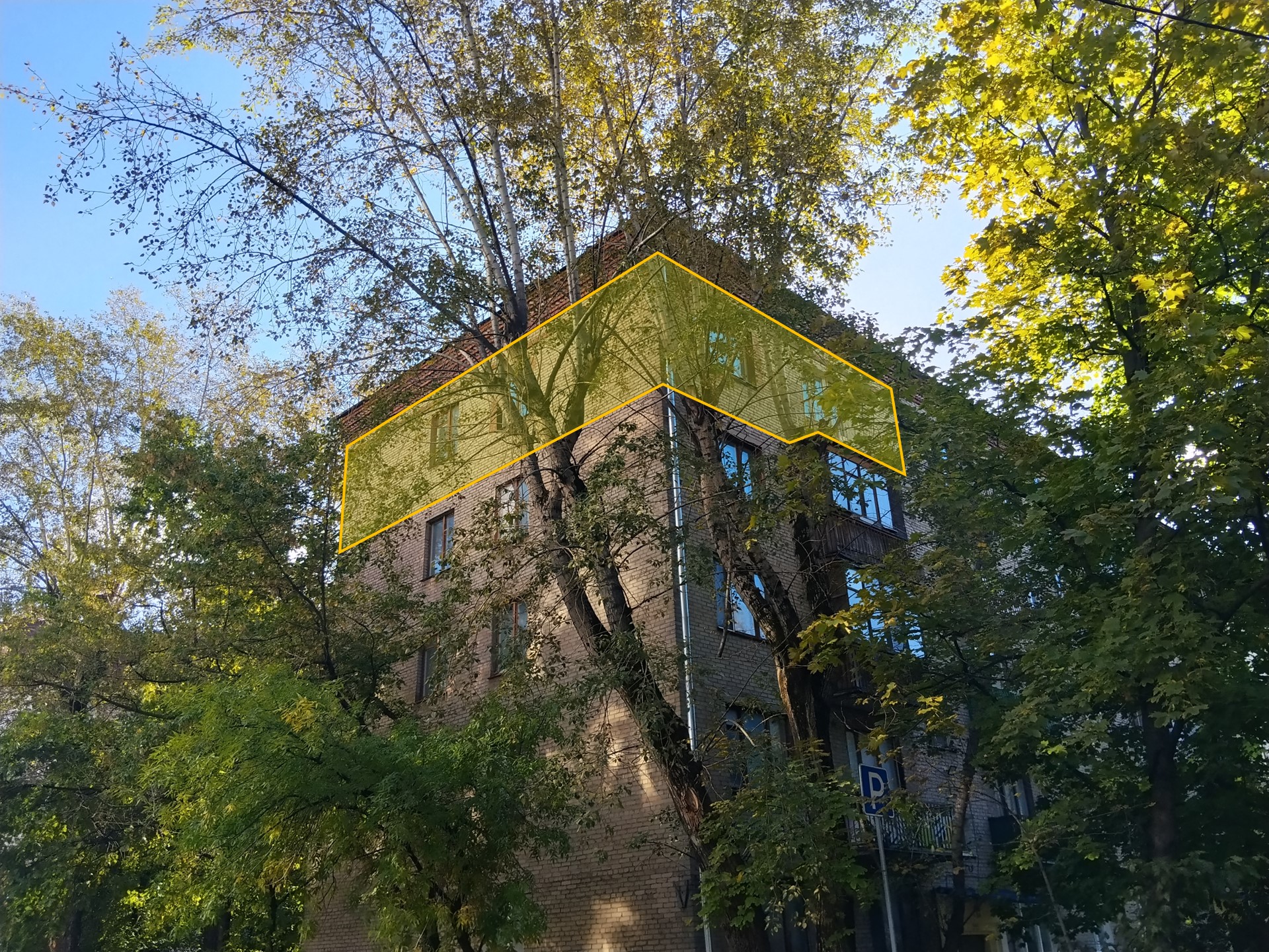 ГП17006111.Квартира.Фасад здания с выделенными окнами реализуемого объекта.jpg
