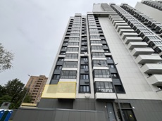 ГП17008340.Квартира.Фасад здания с выделенными окнами реализуемого объекта.jpg