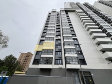 ГП17008342.Квартира.Фасад здания с выделенными окнами реализуемого объекта_2.jpg