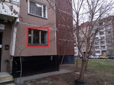 ГП16946429.Нежилое помещение.Фасад здания с выделенными окнами реализуемого объекта.jpg