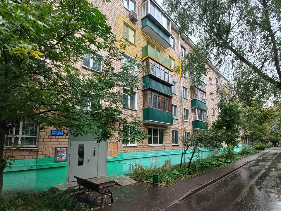 ГП17005894.Квартира.Фасад здания с выделенными окнами реализуемого объекта.jpg