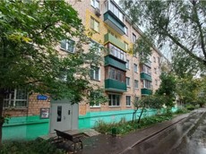ГП17005894.Квартира.Фасад здания с выделенными окнами реализуемого объекта.jpg