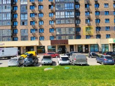 ГП17006392.Квартира.Фасад здания с выделенными окнами реализуемого объекта_2.jpg