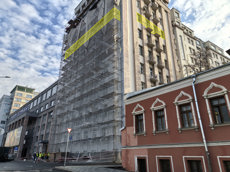ГП17008327.Нежилое помещение.Фасад здания с выделенными окнами реализуемого объекта_2.jpg